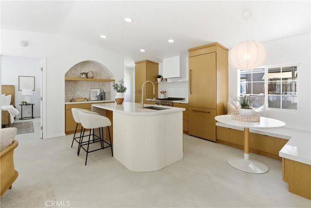 260 Mayflower, Newport Beach, CA 92660