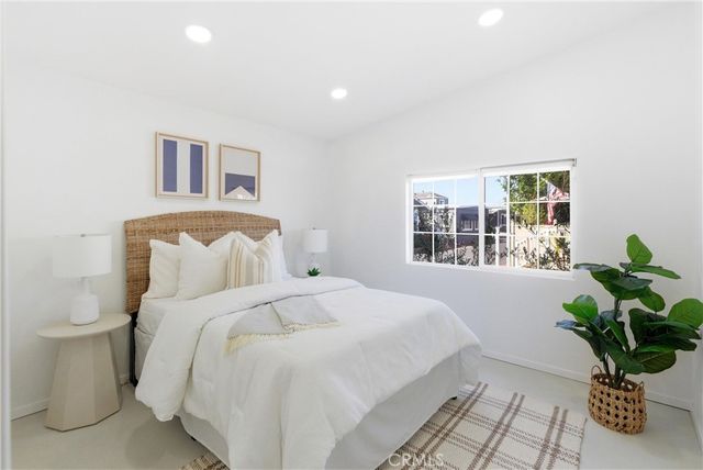 260 Mayflower, Newport Beach, CA 92660