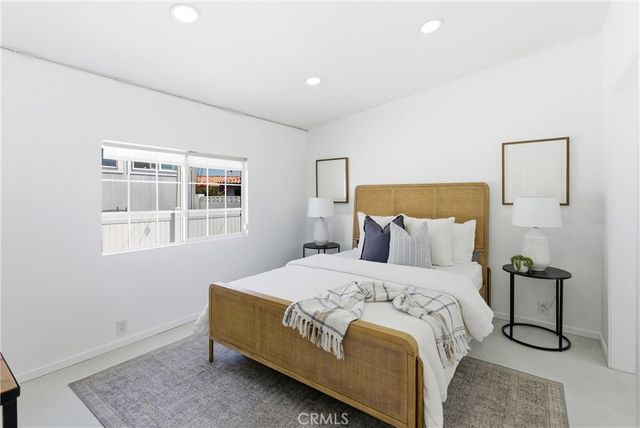 260 Mayflower, Newport Beach, CA 92660