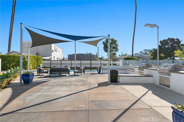 260 Mayflower, Newport Beach, CA 92660
