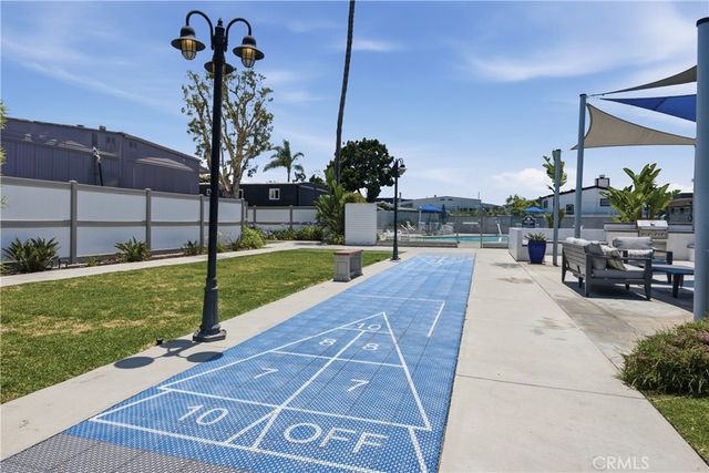 260 Mayflower, Newport Beach, CA 92660
