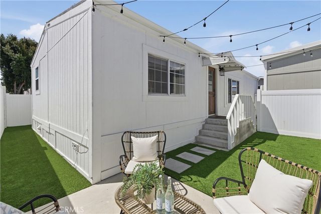 260 Mayflower, Newport Beach, CA 92660
