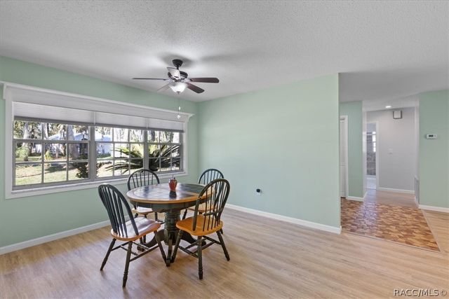 6 Nancy Parkway, Yankeetown, FL 34498