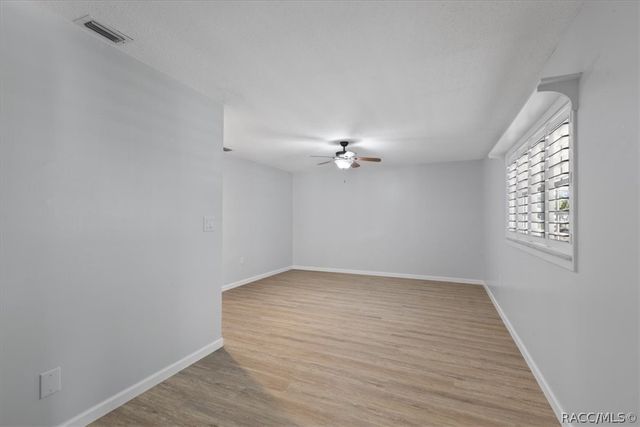 6 Nancy Parkway, Yankeetown, FL 34498