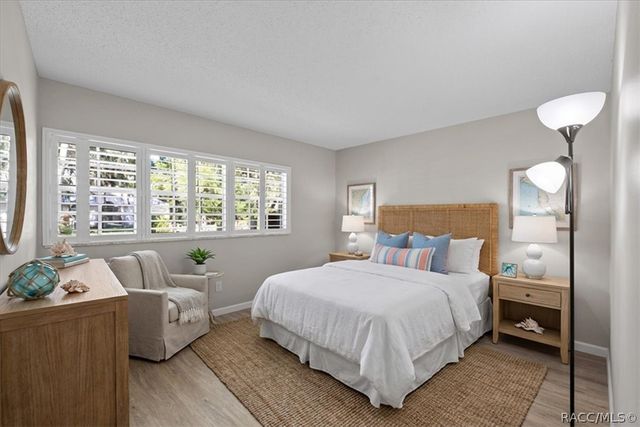 6 Nancy Parkway, Yankeetown, FL 34498