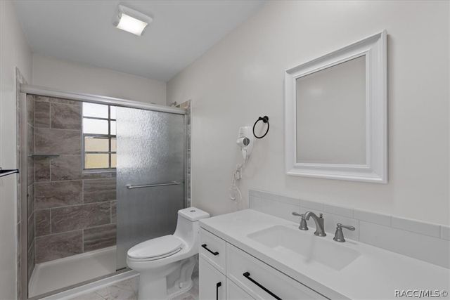 6 Nancy Parkway, Yankeetown, FL 34498