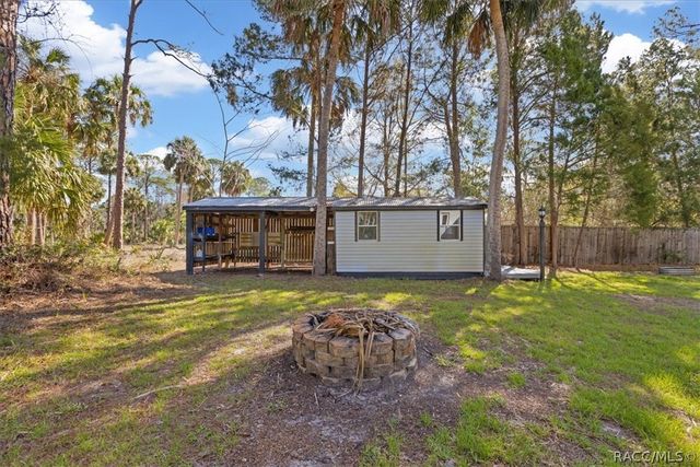 6 Nancy Parkway, Yankeetown, FL 34498