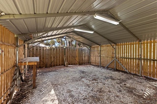 6 Nancy Parkway, Yankeetown, FL 34498