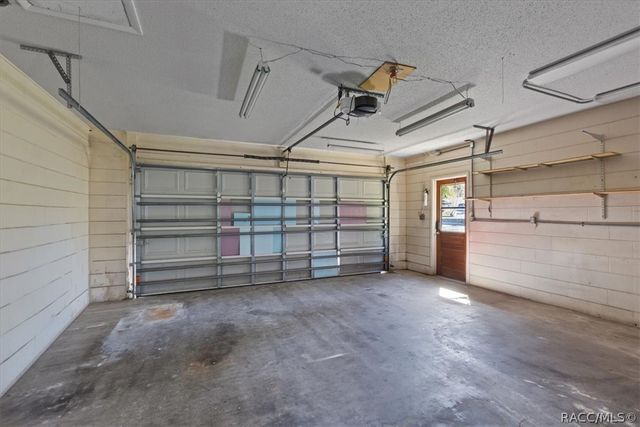 6 Nancy Parkway, Yankeetown, FL 34498