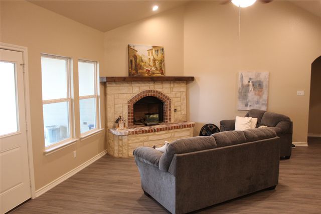 219 Port Drive, Gun Barrel City, TX 75156