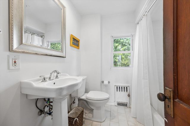 47 KEARNEY ST, Lyndhurst, NJ 07071