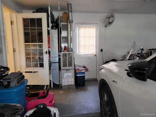 5549 Perrytown Drive, West Bloomfield, MI 48322