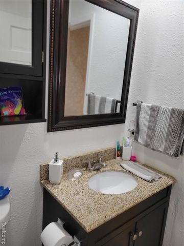 5549 Perrytown Drive, West Bloomfield, MI 48322