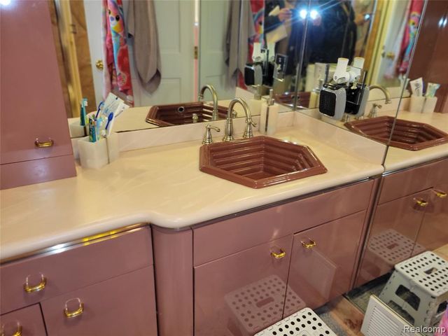 5549 Perrytown Drive, West Bloomfield, MI 48322