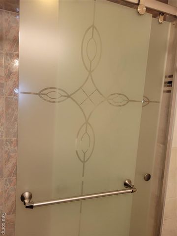 5549 Perrytown Drive, West Bloomfield, MI 48322