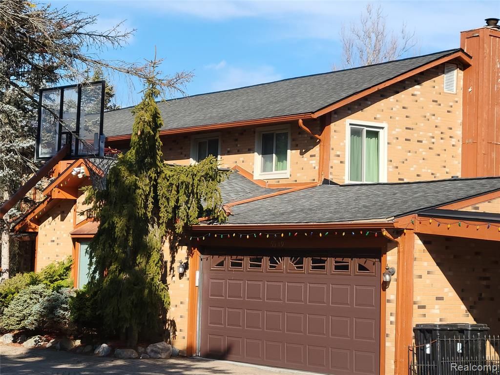 5549 Perrytown Drive, West Bloomfield, MI 48322