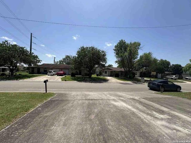 1533 Eichen, New Braunfels, TX 78130