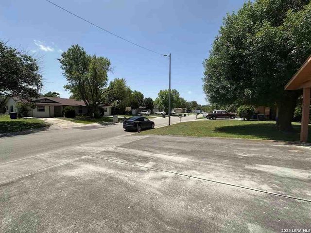 1533 Eichen, New Braunfels, TX 78130