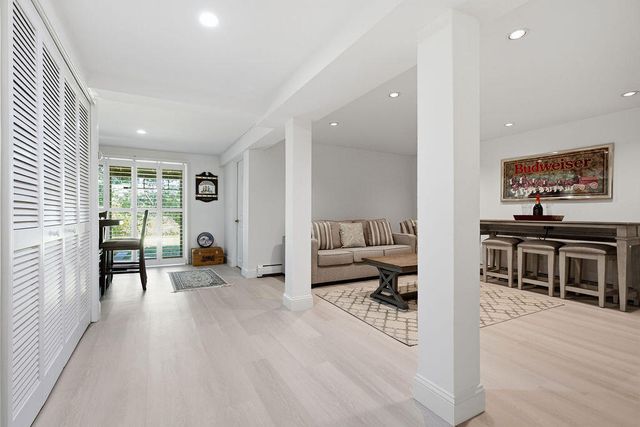 15 Denver Drive APT B3, West Yarmouth, MA 02673