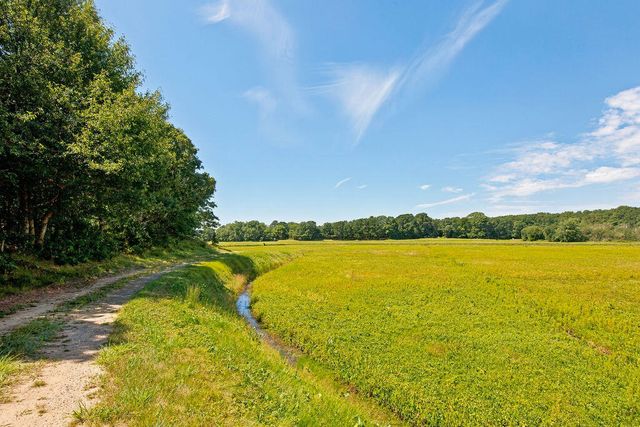 15 Denver Drive APT B3, West Yarmouth, MA 02673