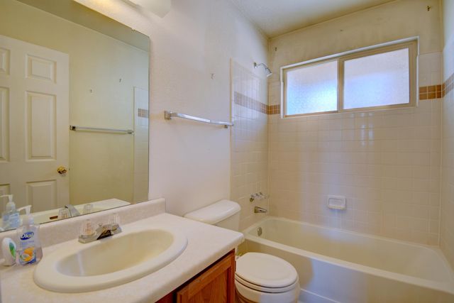 1726 Tramview Court NE, Rio Rancho, NM 87144