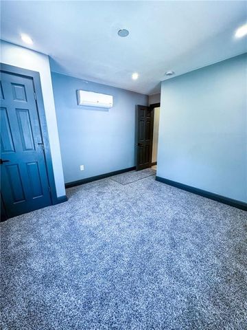 7225 College Avenue, Kansas City, MO 64132