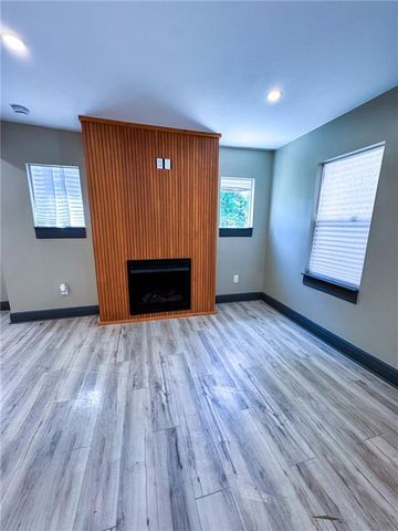 7225 College Avenue, Kansas City, MO 64132