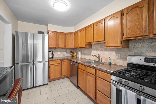 428 KENT RD, Springfield, PA 19064
