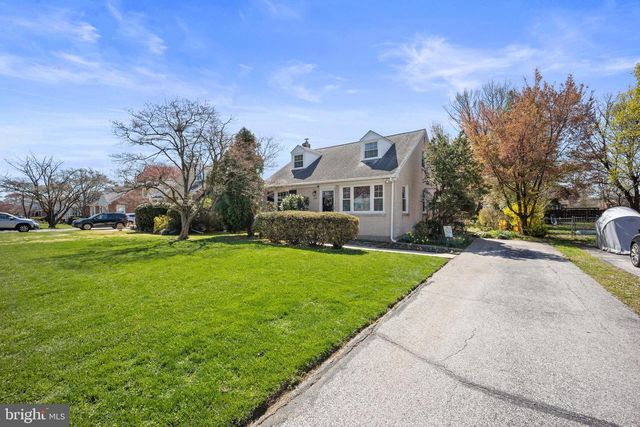 428 KENT RD, Springfield, PA 19064