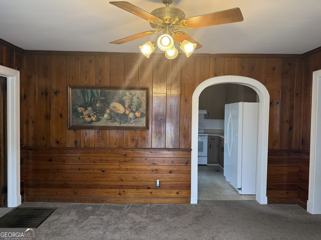 243 W Tate Street, Elberton, GA 30635