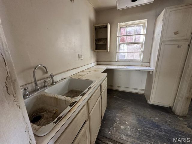 6609 Bartmer Avenue, University City, MO 63130