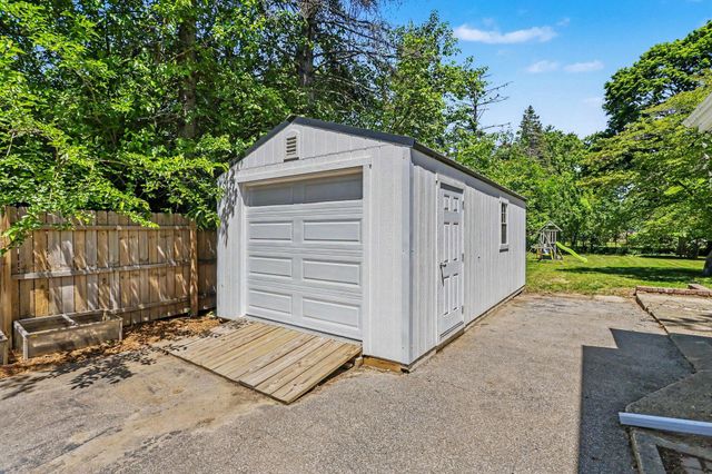 751 Jakway Avenue, Benton Harbor, MI 49022