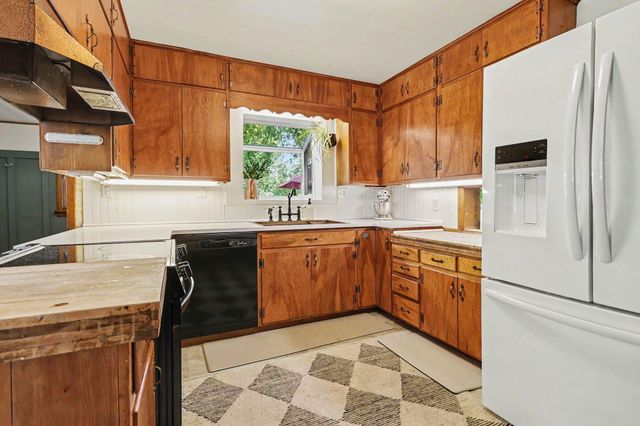 751 Jakway Avenue, Benton Harbor, MI 49022