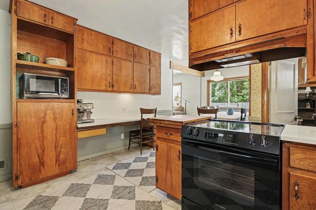 751 Jakway Avenue, Benton Harbor, MI 49022