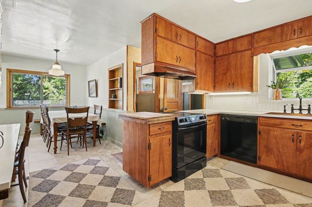 751 Jakway Avenue, Benton Harbor, MI 49022