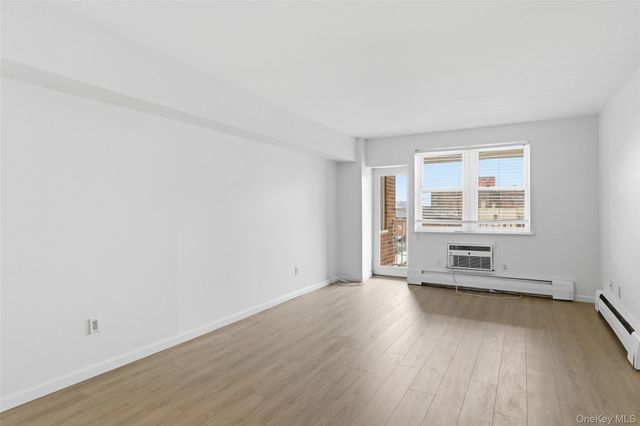 55 Monroe Boulevard 2L, Long Beach, NY 11561