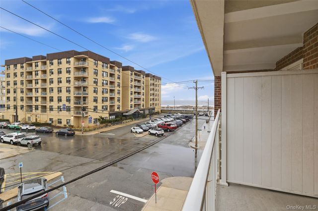 55 Monroe Boulevard 2L, Long Beach, NY 11561