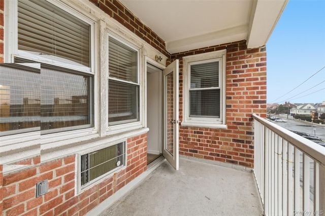 55 Monroe Boulevard 2L, Long Beach, NY 11561