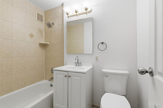 55 Monroe Boulevard 2L, Long Beach, NY 11561