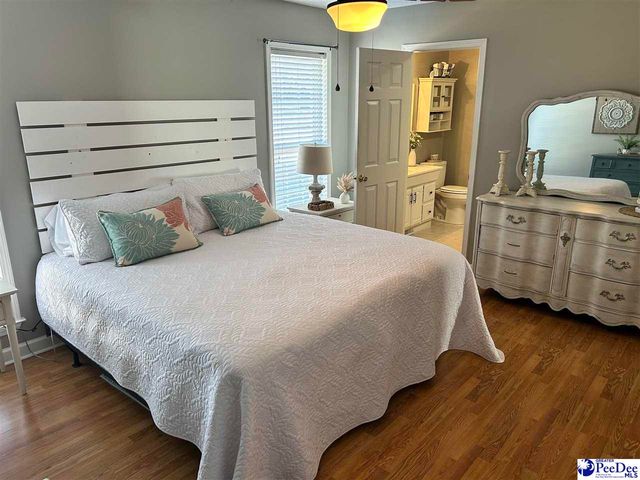 1060 Wellington Dr, Hartsville, SC 29550