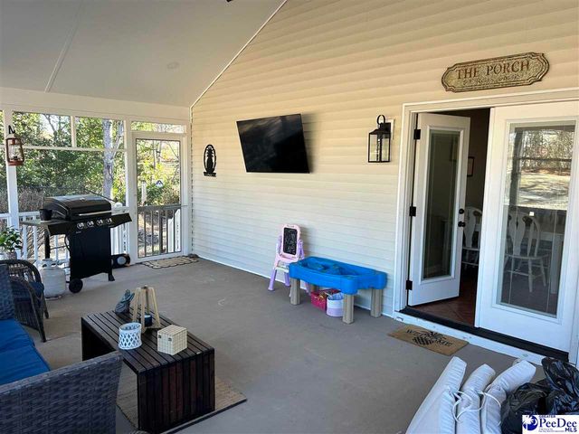 1060 Wellington Dr, Hartsville, SC 29550