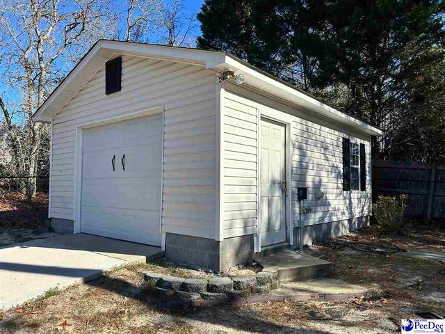 1060 Wellington Dr, Hartsville, SC 29550