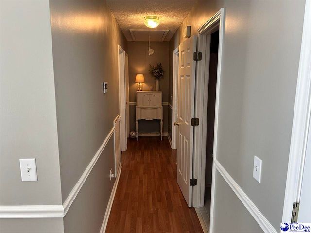 1060 Wellington Dr, Hartsville, SC 29550