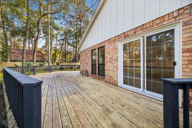 2306 Mill Lake Drive, Kingwood, TX 77339