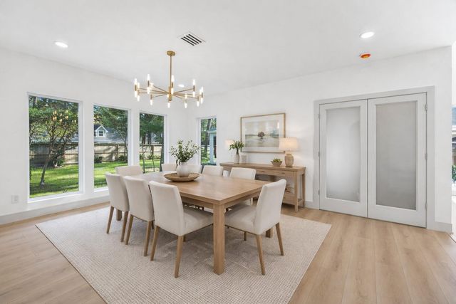 2306 Mill Lake Drive, Kingwood, TX 77339