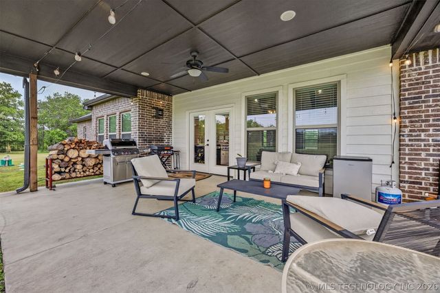 23205 S 4120 Road, Claremore, OK 74019