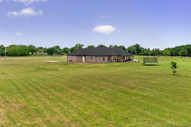 23205 S 4120 Road, Claremore, OK 74019