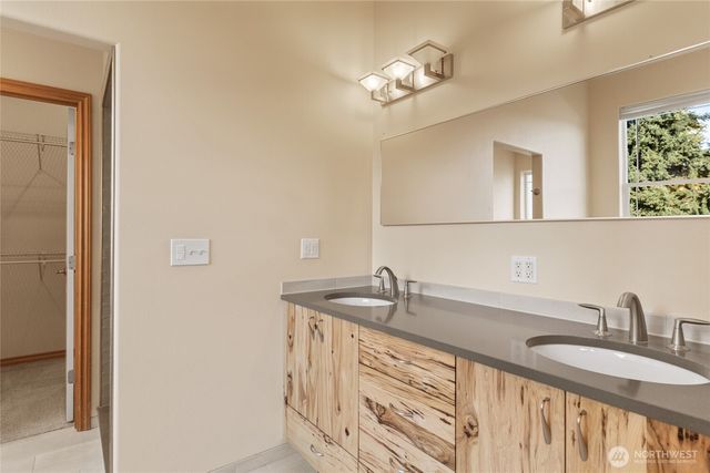 972 Highline Drive, East Wenatchee, WA 98802