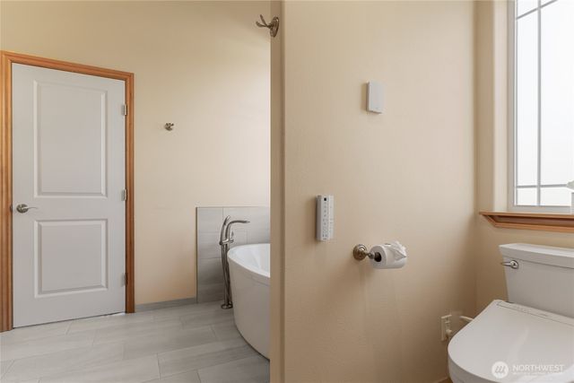 972 Highline Drive, East Wenatchee, WA 98802