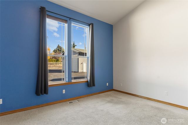 972 Highline Drive, East Wenatchee, WA 98802